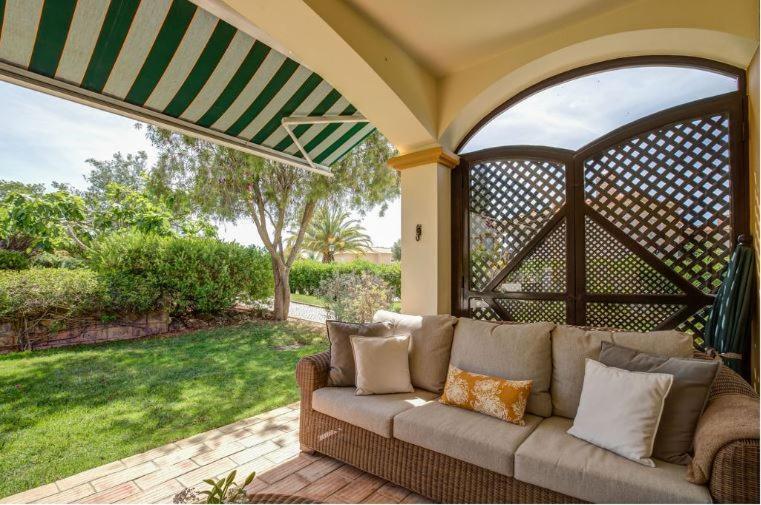 2Bedroom Bungalow Heated Shared Pool ,Near Carvoeiro And Ferrugudo Экстерьер фото