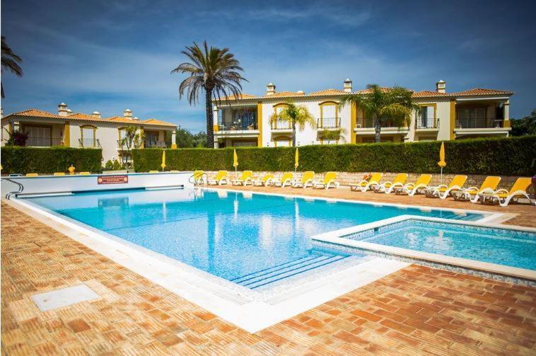 2Bedroom Bungalow Heated Shared Pool ,Near Carvoeiro And Ferrugudo Экстерьер фото